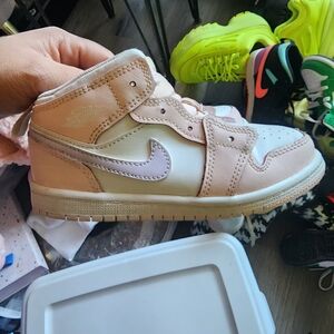 Nike Kids Sneakers in Pink and White